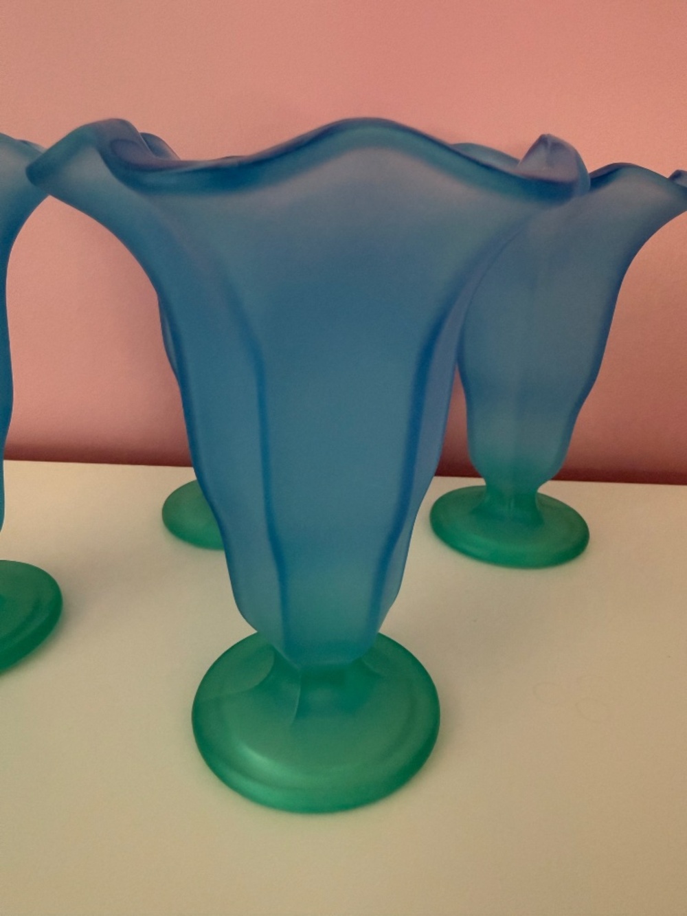 Set of 4 Green and Blue Melamine Ice Cream Sundae Glasses NWOT - Picture 3 of 5
